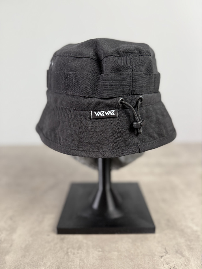 Оновлена панама Varvar Black